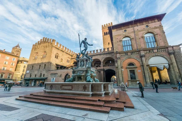 Fontana del Nettuno Piazza del Nettuno, Bologna, İtalya