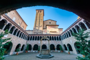 Bazilika santuario Santo Stefano - Complesso delle sette chiese, Bologna, İtalya
