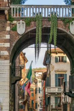 İtalya 'nın Verona şehrinde ortaçağ mimarisi