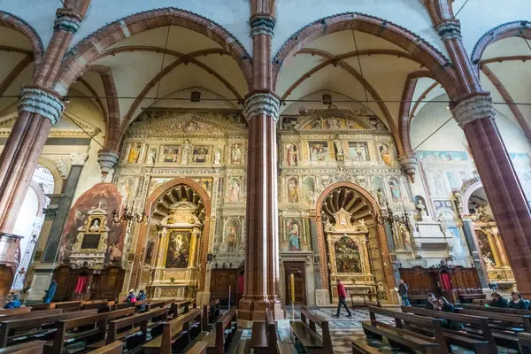 stock image Interior of the Basilica di Santa Anastasia in Verona, Italy