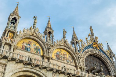 İtalya, Venedik 'teki St. Mark Bazilikasının ön cephesi