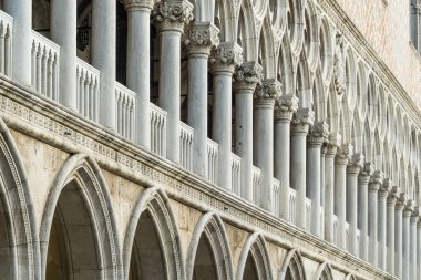 İtalya, Venedik 'teki Doges Sarayı cephesinin ayrıntıları