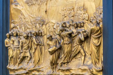 Heykeltıraş Lorenzo Ghiberti 'nin bronz paneli Floransa, İtalya' daki Vaftizhane 'nin Cennet Kapıları üzerine