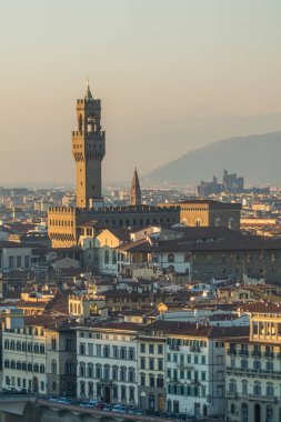 İtalya, Floransa 'daki Piazzale Michelangelo' dan görülen Vecchio Sarayı manzarası