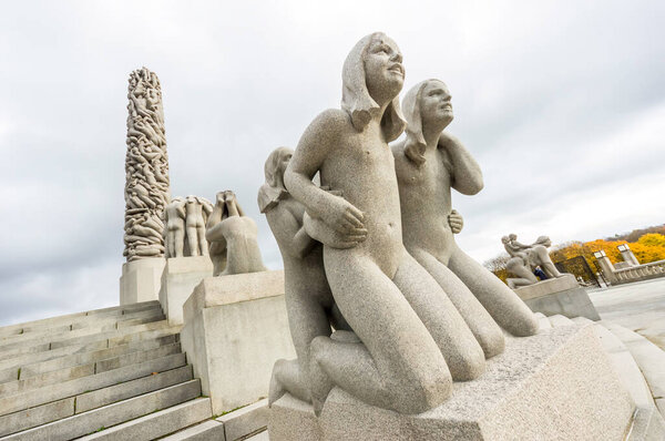 Парк скульптур статуй Вигеланда в Осло, Норвегия