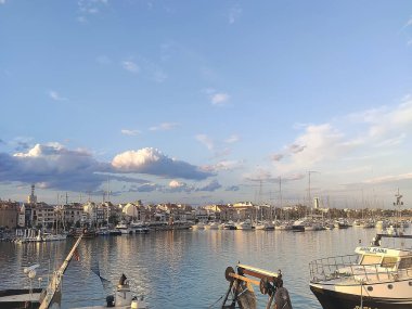 Costa Daurada, İspanya 'dan tipik tatil yeri (Cambrils, Salou).