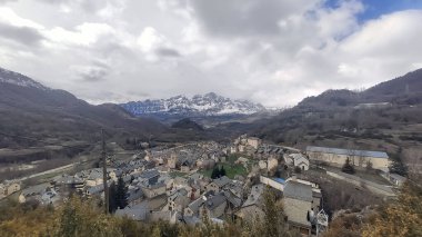 Panticosa, İspanya 'da küçük bir dağ kasabası.