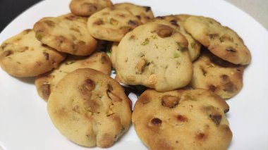 Home made sweet biscuits with pistachio
