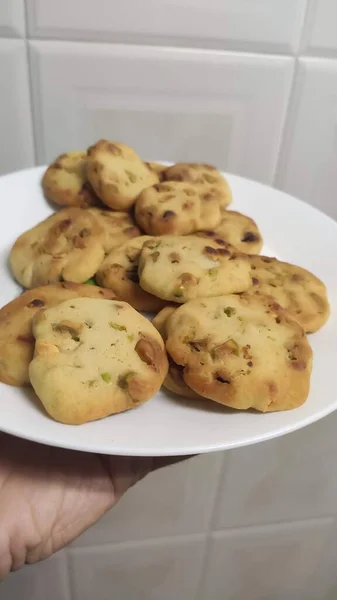 Home made sweet biscuits with pistachio