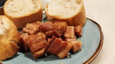 Close up of a plate of fried torreznos