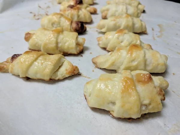 Pastelería Doméstica Hojaldre Croissants Horno — Foto de Stock