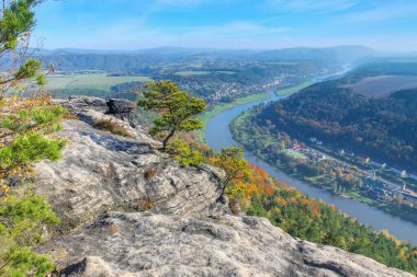 Elbe kumtaşı dağları sonbaharda, manzara Lilienstein, Almanya