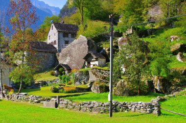 Ritorto 'nun küçük bir köyü Bavona Vadisi' nde, Ticino İsviçre 'de