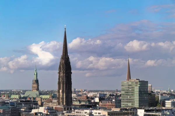Die Gotische Wiederbelebungskirche Nikolaus Hamburg Diese Kirche Wurde Während Des Stockfoto