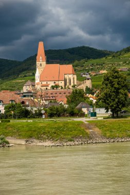 Kaleden Durnstein Panoraması. Yaz