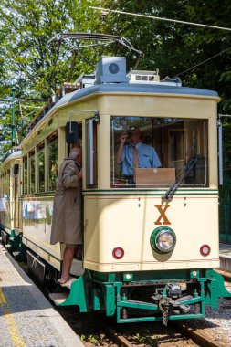 LINZ, AUSTRIA - 17 AĞUSTOS 2019: Postlingberg, Tuna Nehri 'nin sol kıyısında bir tepe..