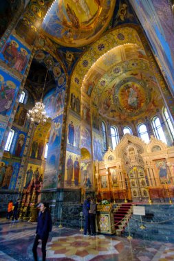 PETERSBURG, RUSSIA - 4 AĞUSTOS 2019: Kan Dökülen Kurtarıcı Kilisesi 'nin Lüks İçi,