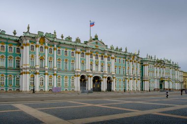 PETERSBURG, RUSSIA - 5 AĞUSTOS 2019 Kış Sarayı 'nın ön cephesi