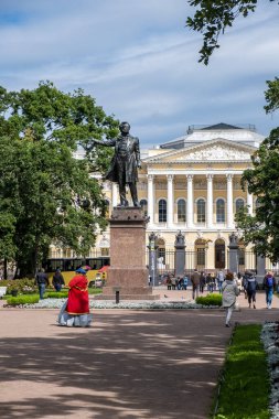 PETERSBURG, RUSSIA - 5 Ağustos 2019: Devlet Rus Müzesi, eski adıyla İmparatorluk Majesteleri III. Alexander, dünyanın en büyük Rus güzel sanatlar deposudur.. 