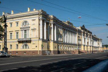 PETERSBURG, RUSSIA - 7 Ağustos 2019: Senato Meydanı Başkanlık Kütüphanesi