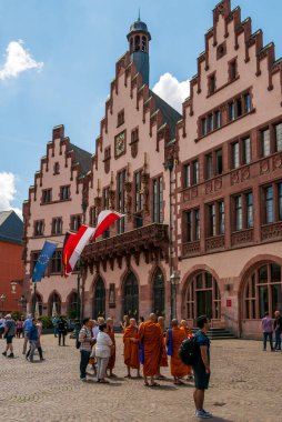 FRANKFURT, GERMANY - 17 Haziran 2019: Roemerberg 'deki Roemer, Frankfurt Belediye Binası ve Eski Kasaba' nın merkezi