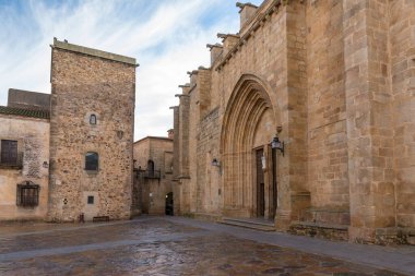 CACERES, İSPA - 25 Kasım 2018: Santa Maria İncili 'nin ana yurdu