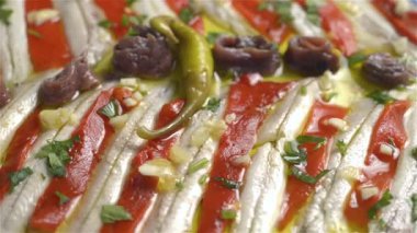 Ançüez ve biber aperatifi.