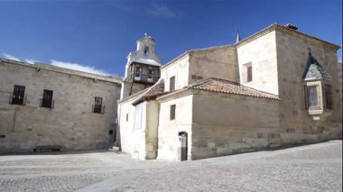 İspanya 'nın ortaçağ şehri Zamora' nın tarihi merkezinde Pan hareketi