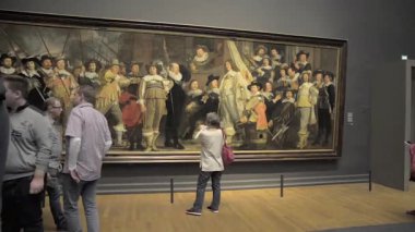 AMSTERDAM, NETHERLANDS - 10 Mayıs 2017: Amsterdam 'da sanat ve tarihe adanmış bir Hollanda Ulusal Müzesi.