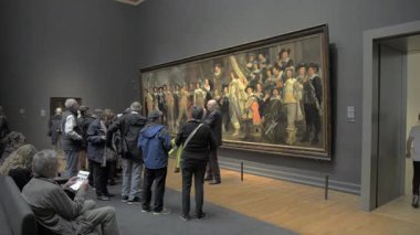 AMSTERDAM, NETHERLANDS - 10 Mayıs 2017: Amsterdam 'da sanat ve tarihe adanmış bir Hollanda Ulusal Müzesi.