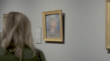 AMSTERDAM, NETHERLANDS - 10 Mayıs 2017: Amsterdam 'da sanat ve tarihe adanmış bir Hollanda Ulusal Müzesi.