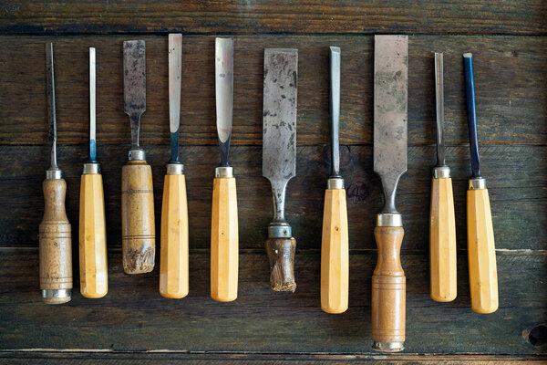 Крупный план деревянных долот