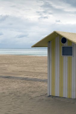 Kabin bir plajda 