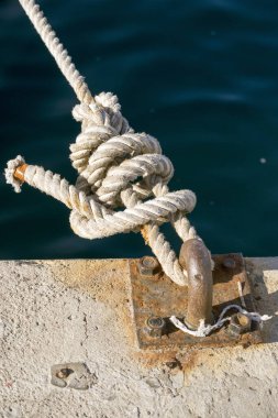 Bir geminin düğümlenmesi