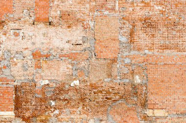 Eski bir binada heterojen tuğla duvar