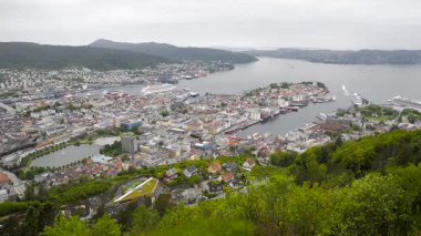 BERGEN, NORway - 2 Haziran 2017: Floyen 'den görülen Bergen' e bak