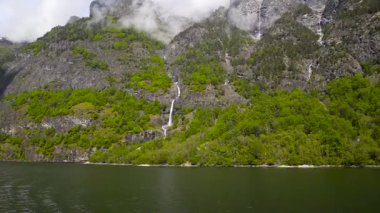 Norveç, Sognefjord 'da çağlayan sular