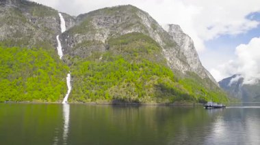 Norveç, Sognefjord 'da çağlayan sular