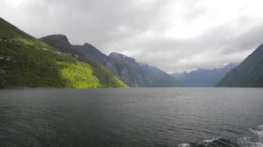 Geiranger ya da Geirangerfjord Norveç 'in More og Romsdal ilinin Sunnmore ilçesine bağlı bir fiyorttur..