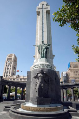 Çam kozalakları ve ay çiçekleri kapanıyor