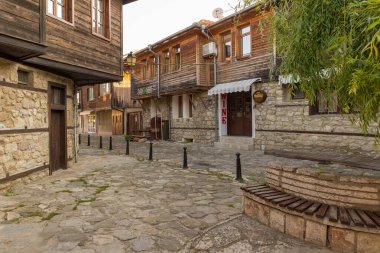 NESEBAR, BULGARIA - 6 Haziran 2018: Nesebar (veya Nessebar), Bulgaristan 'ın Karadeniz kıyısındaki en büyük tatil beldelerinden biridir. Eş anlamlı Nesebar Belediyesi 'nin yönetim merkezidir..