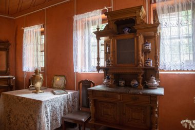 PLOVDIV, BULGARIA - 6 Haziran 2018: Tüccar ve toprak sahibi Stephan Hindliyan 'ın evi 1835 yılında inşa edildi. Ev bitişikteki Balabanov evine bağlı. Etkileyici bir Rönesans evleri topluluğu oluşturuyor.. 