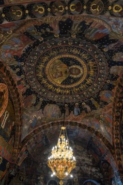 BACHKOVO Monasteri, BULGARIA - 7 Haziran 2018: Bachkovo Manastırı Hristiyan mimarisinin önemli bir anıtıdır ve Avrupa 'daki en büyük ve en eski Doğu Ortodoks manastırlarından biridir. Kilisenin içindeki freskler.