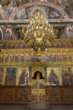 BACHKOVO Monasteri, BULGARIA - 7 Haziran 2018: Bachkovo Manastırı Hristiyan mimarisinin önemli bir anıtıdır ve Avrupa 'daki en büyük ve en eski Doğu Ortodoks manastırlarından biridir. Kilisenin içindeki freskler.