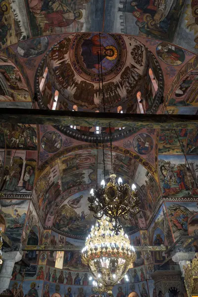 BACHKOVO Monasteri, BULGARIA - 7 Haziran 2018: Bachkovo Manastırı Hristiyan mimarisinin önemli bir anıtıdır ve Avrupa 'daki en büyük ve en eski Doğu Ortodoks manastırlarından biridir. Kilisenin içindeki freskler.