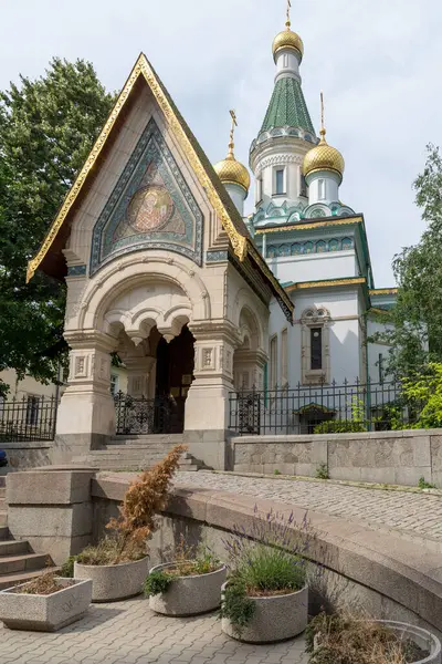 SOFYA, BULGARIA - 7 Haziran 2018: Rus Kilisesi, resmi adıyla Mucize Yaratan Aziz Nicholas Kilisesi