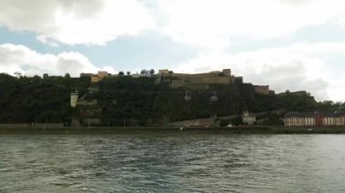 KOBLENZ - GERMANY - 11 Haziran 2019: Koblenz 'den görüldüğü üzere Ehrenbreitstein Kalesi.