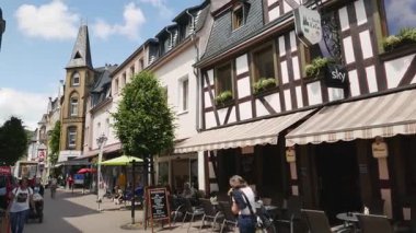 BOPPARD- GERMANY - 11 Haziran 2019: Tipycal house, Boppard, Almanya 'nın Rhineland-Palatinate eyaletinde yer alan bir şehirdir..