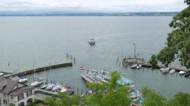 MEERSBURG, ALMANY - 15 Haziran 2019: Şehirden Constance Gölü manzarası