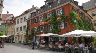 MEERSBURG, ALMANY - 15 Haziran 2019: Almanya 'nın güneybatısında Baden-Wurttemberg eyaletinde küçük bir kasaba. Constance Gölü kıyısında